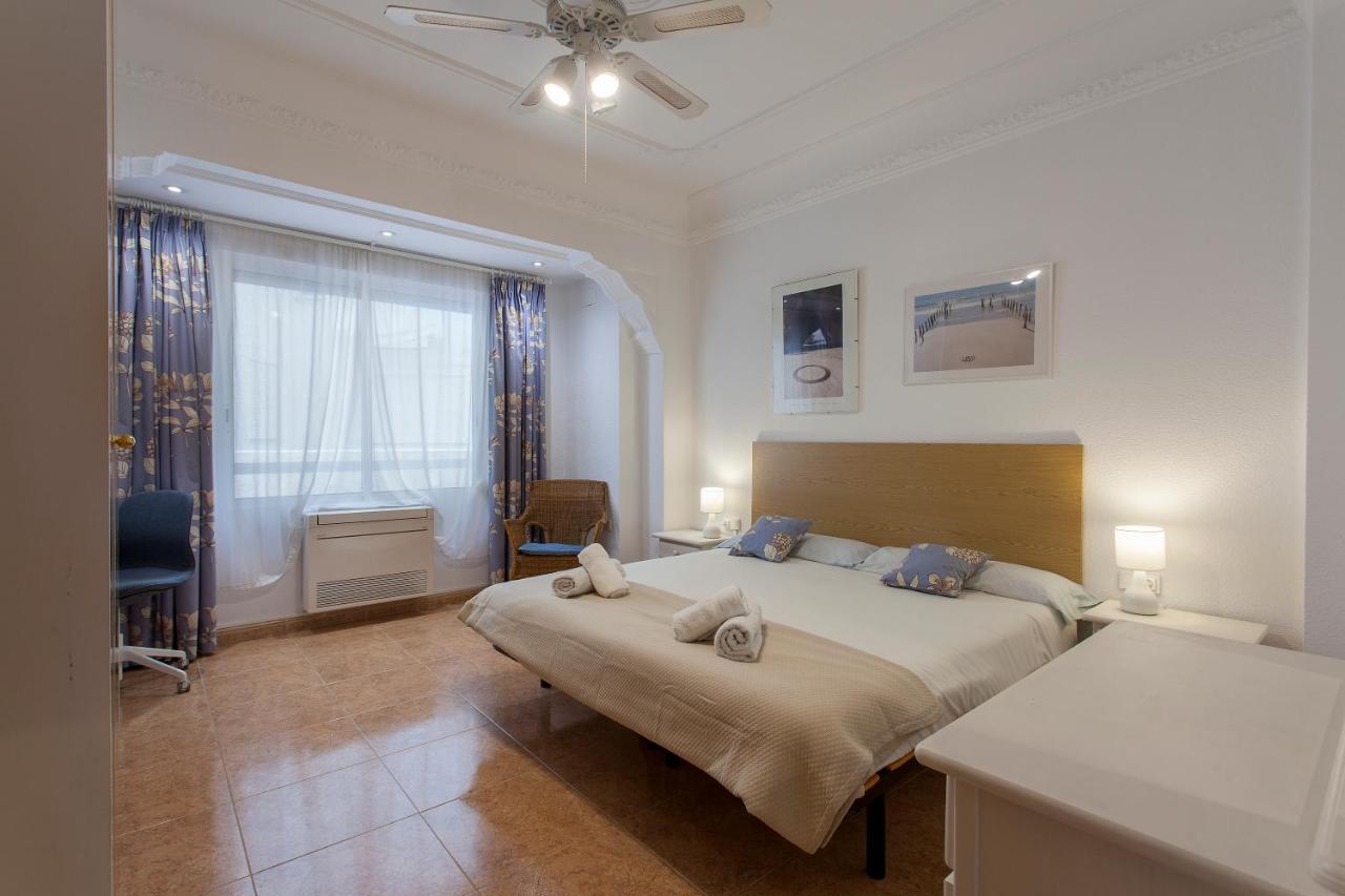 Apartment Near The Marina, Valencia Exterior photo