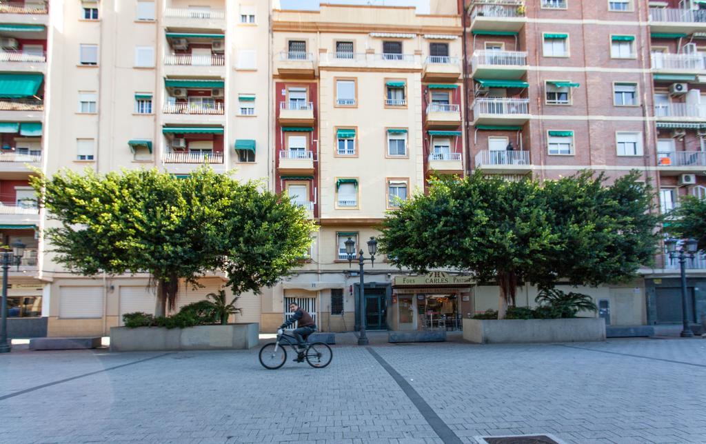 Apartment Near The Marina, Valencia Exterior photo