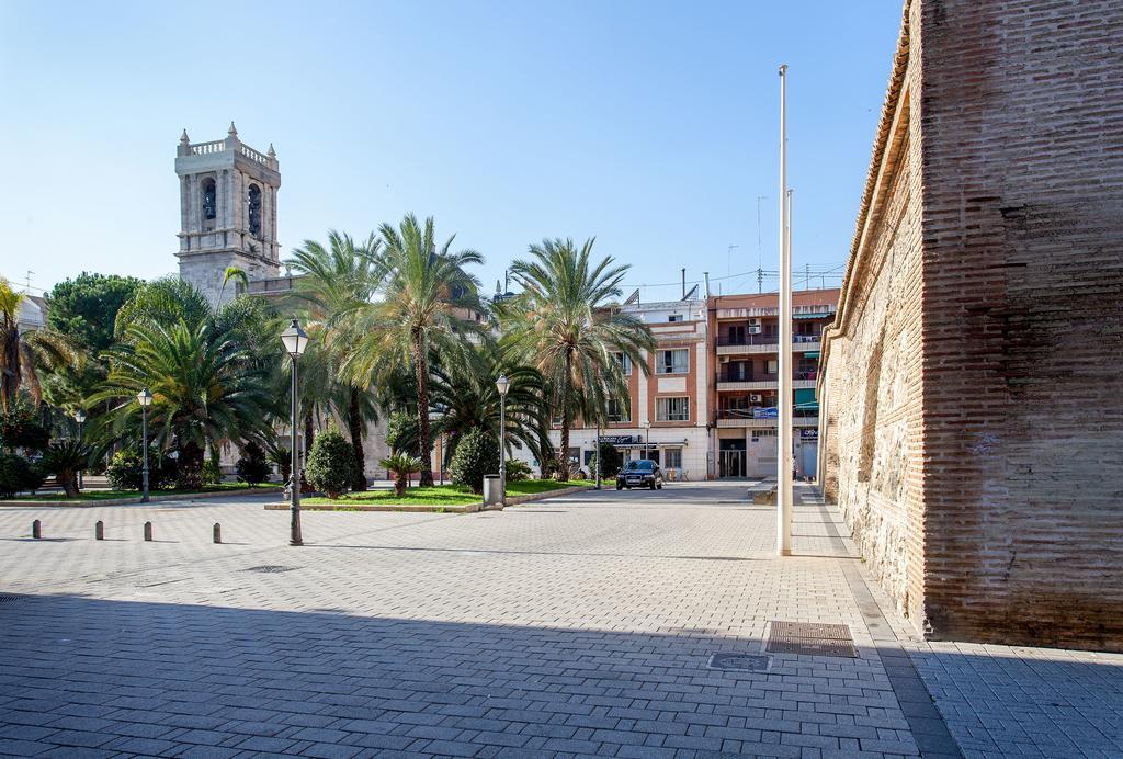 Apartment Near The Marina, Valencia Exterior photo
